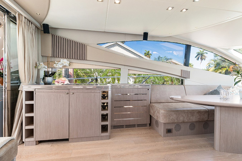 SPORT YACHT 68 2015 71' 4" SUNSEEKER