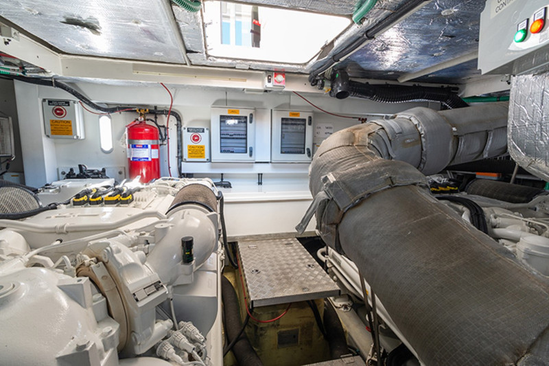 SPORT YACHT 68 2015 71' 4" SUNSEEKER