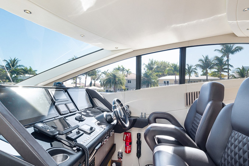 SPORT YACHT 68 2015 71' 4" SUNSEEKER