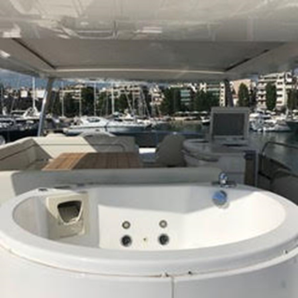 YACHT 2012 80' 0" SUNSEEKER