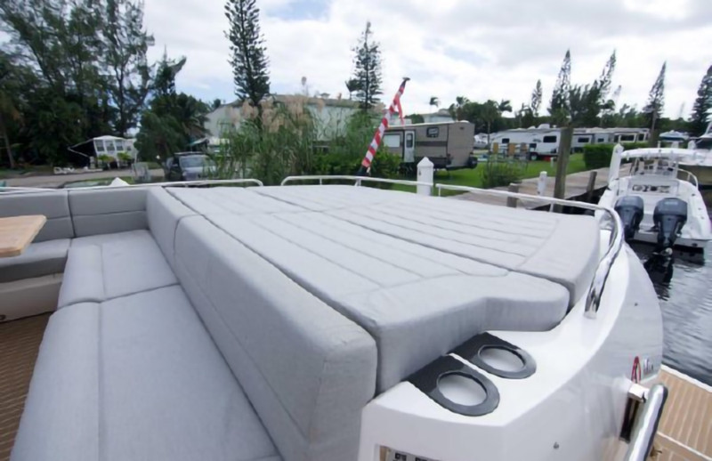 PREDATOR 2018 68' 0" SUNSEEKER