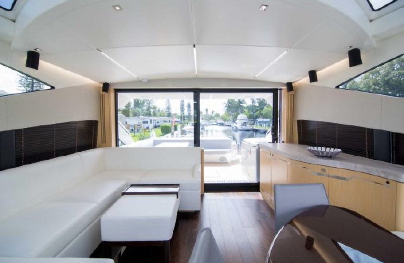 PREDATOR 2018 68' 0" SUNSEEKER