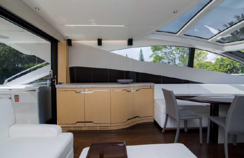 PREDATOR 2018 68' 0" SUNSEEKER