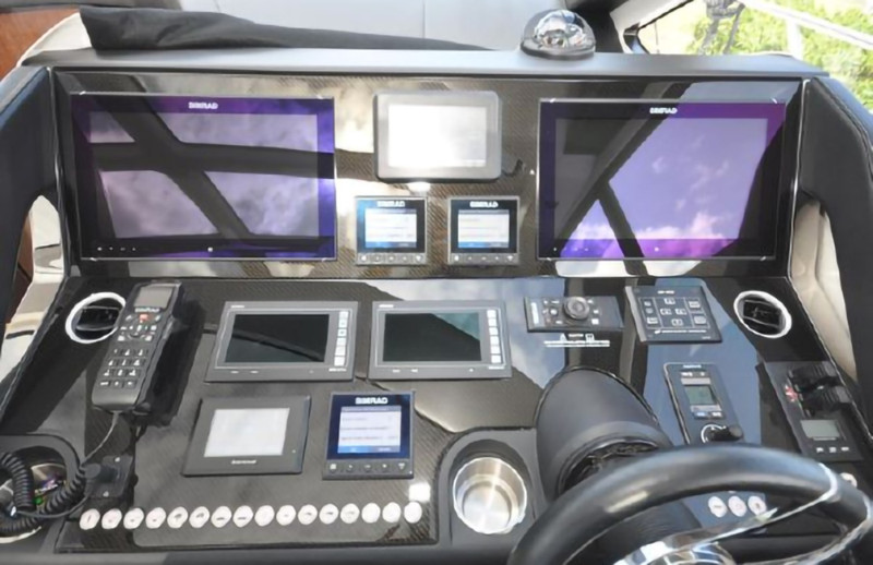 PREDATOR 2018 68' 0" SUNSEEKER