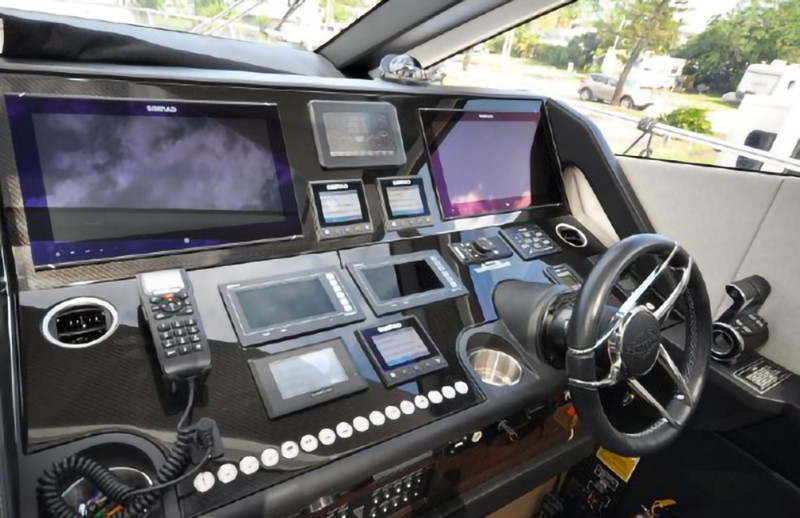 PREDATOR 2018 68' 0" SUNSEEKER