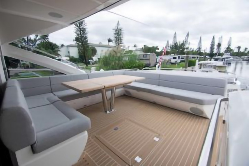 PREDATOR 2018 68' 0" SUNSEEKER