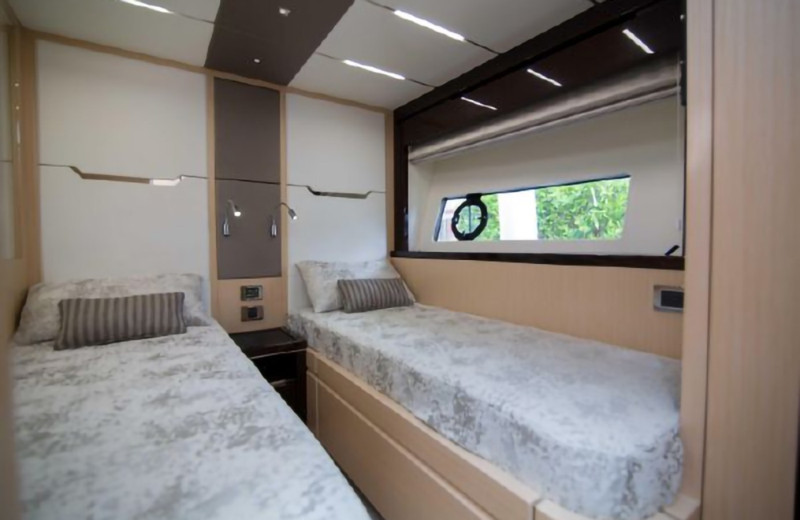 PREDATOR 2018 68' 0" SUNSEEKER