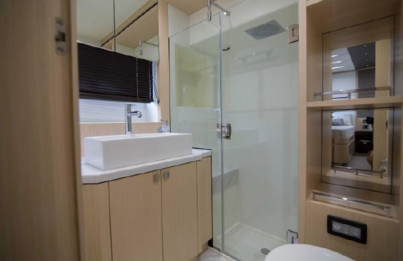 PREDATOR 2018 68' 0" SUNSEEKER