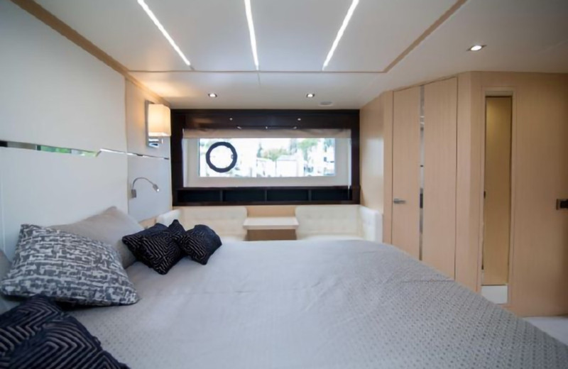 PREDATOR 2018 68' 0" SUNSEEKER