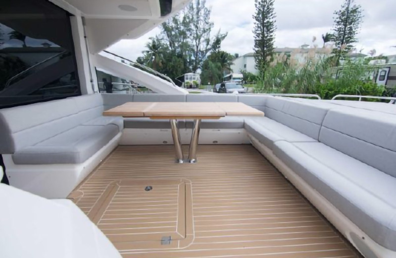 PREDATOR 2018 68' 0" SUNSEEKER