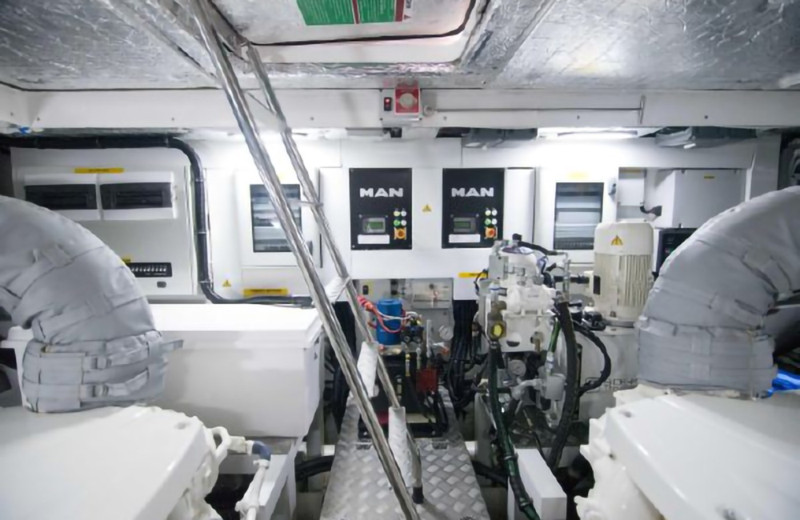 PREDATOR 2018 68' 0" SUNSEEKER