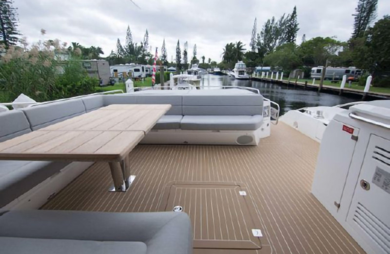 PREDATOR 2018 68' 0" SUNSEEKER