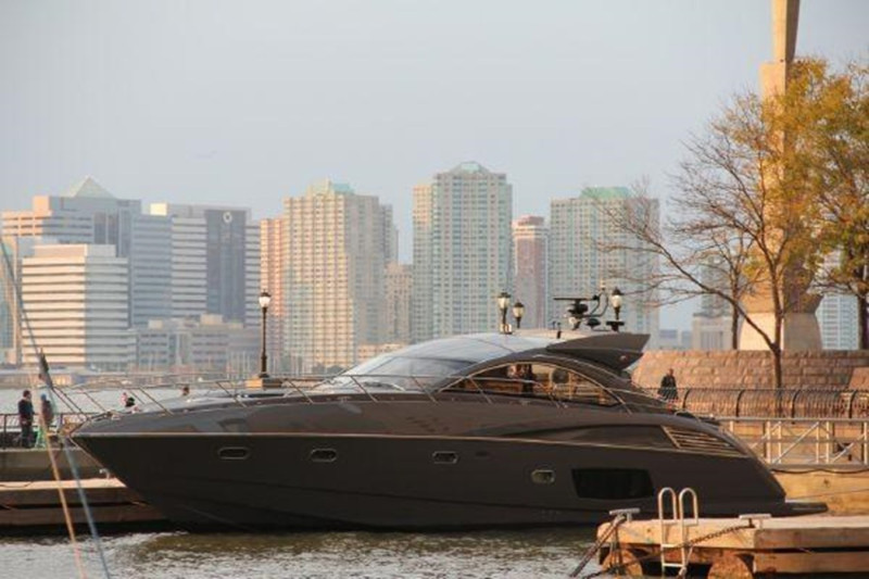 PREDATOR 2012 60' 0" SUNSEEKER