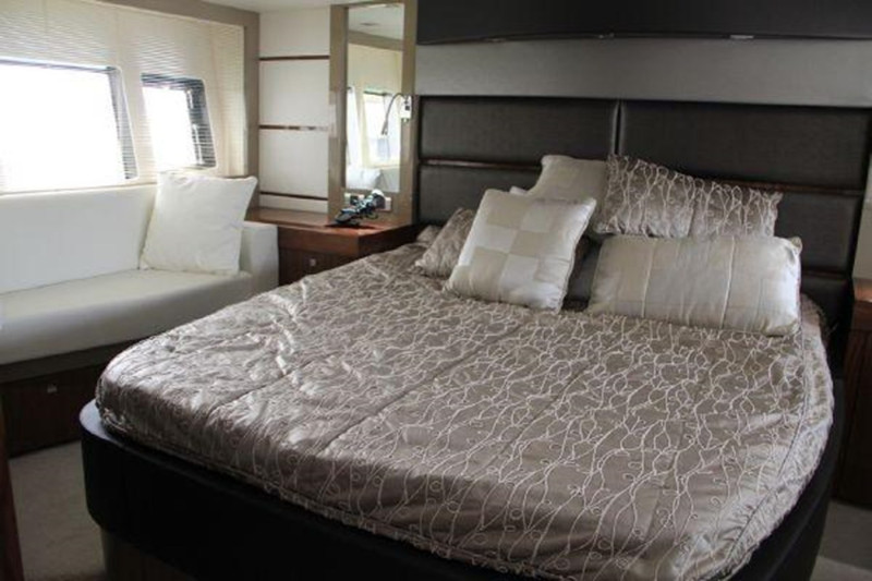 PREDATOR 2012 60' 0" SUNSEEKER