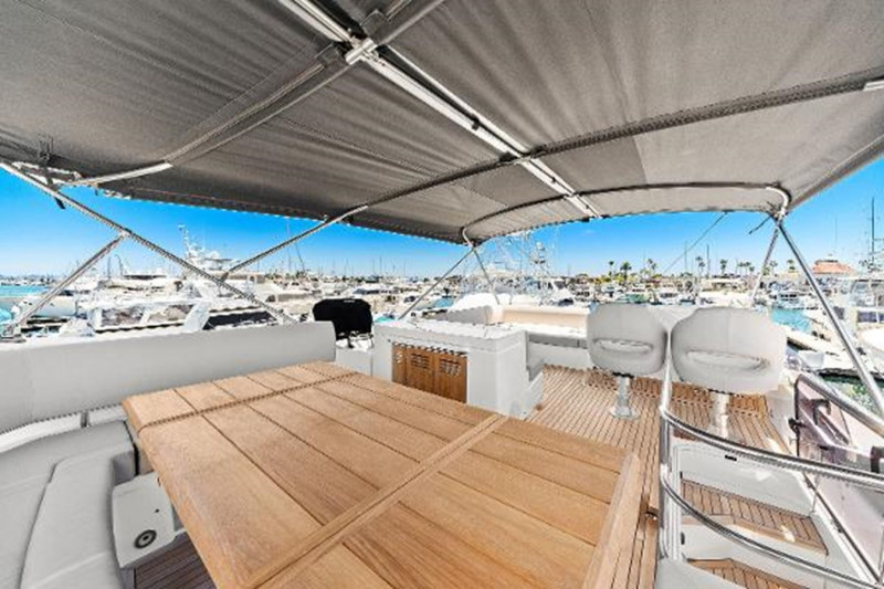 MANHATTAN 2018 52' 0" SUNSEEKER