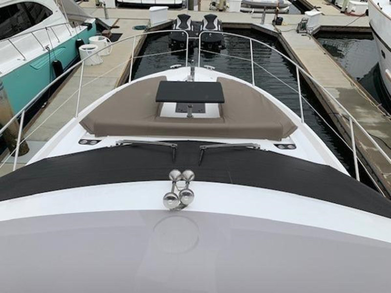 MANHATTAN 2018 52' 0" SUNSEEKER