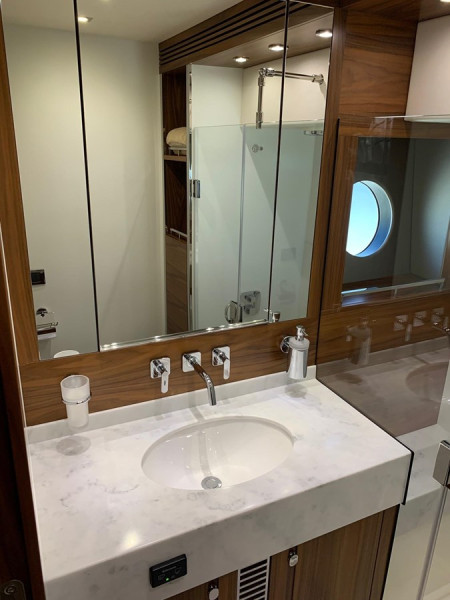 PREDATOR 2017 68' 0" SUNSEEKER