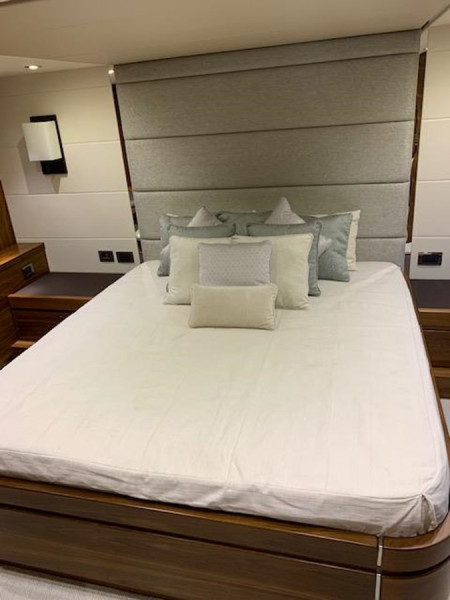 PREDATOR 2017 68' 0" SUNSEEKER