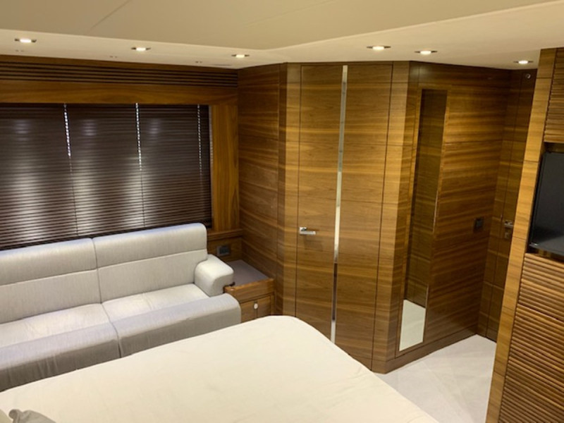 PREDATOR 2017 68' 0" SUNSEEKER