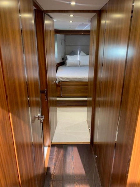 PREDATOR 2017 68' 0" SUNSEEKER