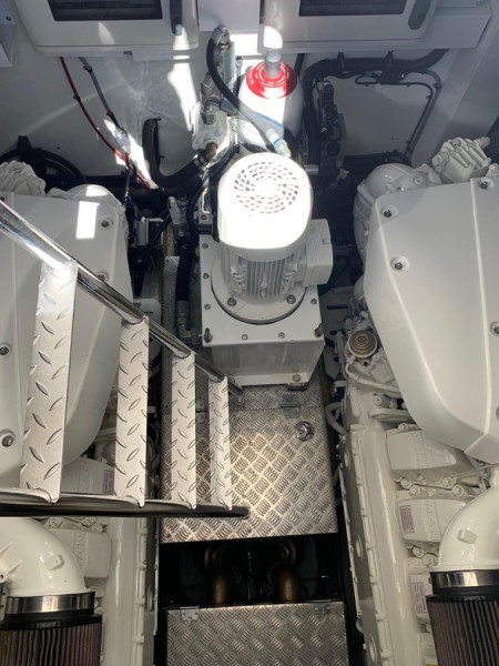 PREDATOR 2017 68' 0" SUNSEEKER