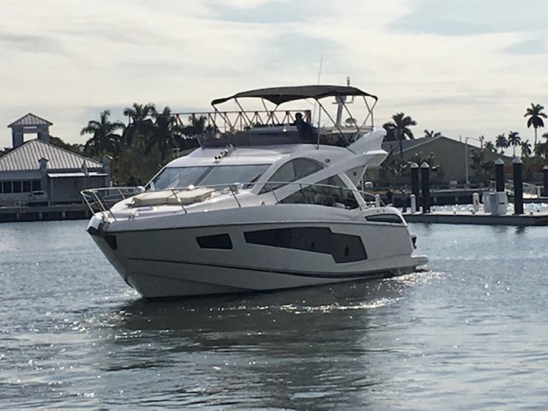 MANHATTAN 55 2015 55' 0" SUNSEEKER