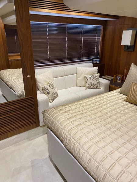 MANHATTAN 55 2015 55' 0" SUNSEEKER