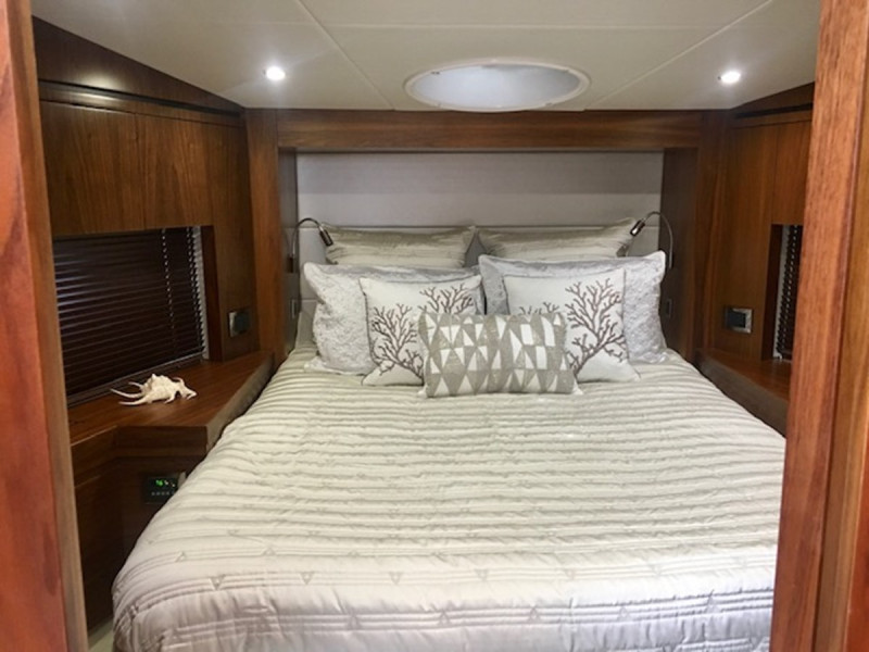 MANHATTAN 55 2015 55' 0" SUNSEEKER