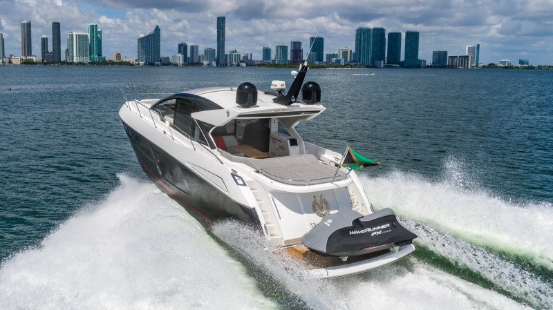 PREDATOR 2019 57' 0" SUNSEEKER