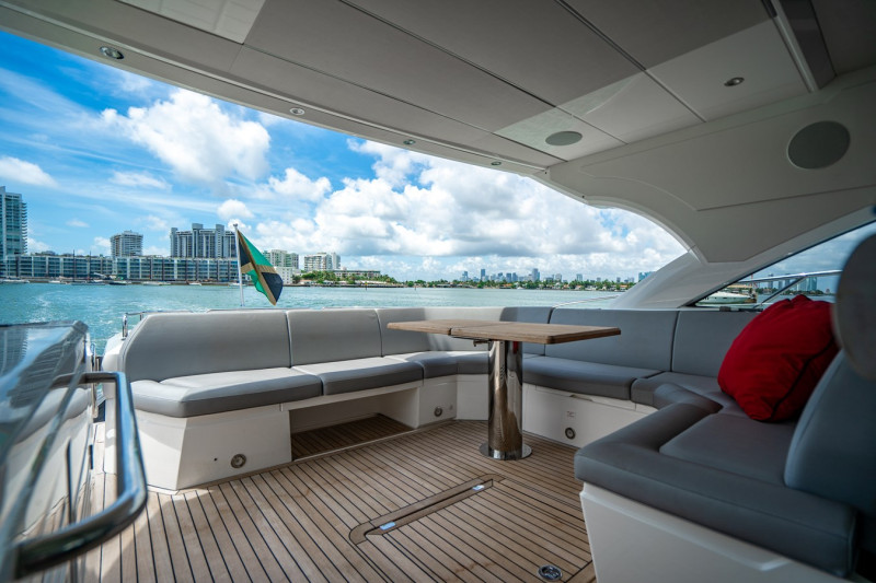 PREDATOR 2019 57' 0" SUNSEEKER