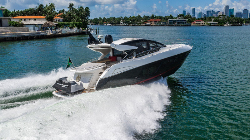 PREDATOR 2019 57' 0" SUNSEEKER