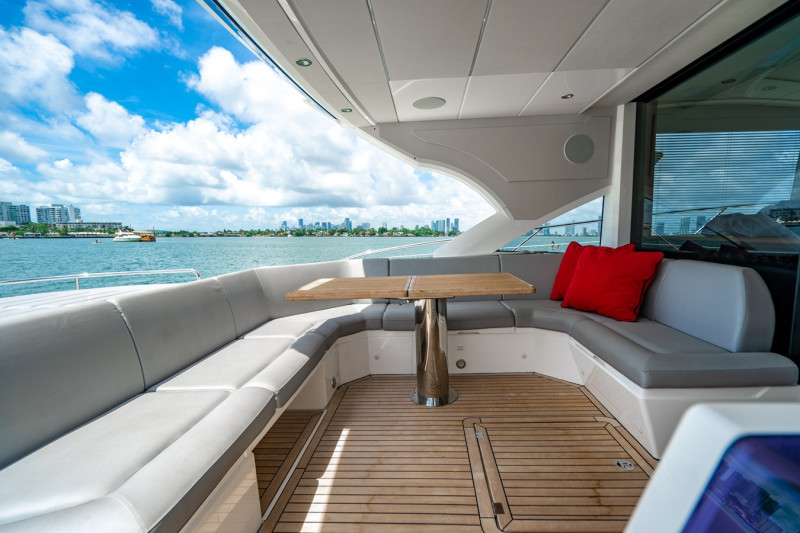 PREDATOR 2019 57' 0" SUNSEEKER