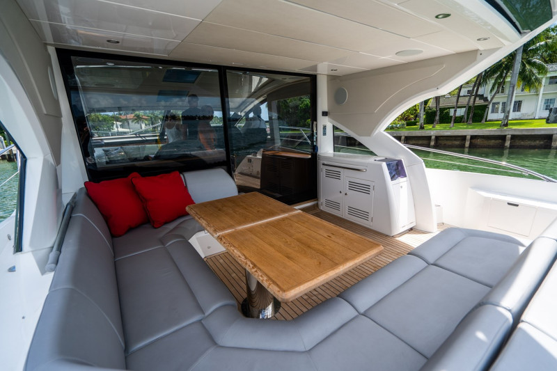 PREDATOR 2019 57' 0" SUNSEEKER