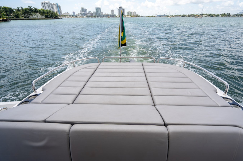 PREDATOR 2019 57' 0" SUNSEEKER