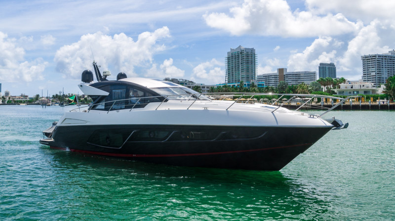 PREDATOR 2019 57' 0" SUNSEEKER