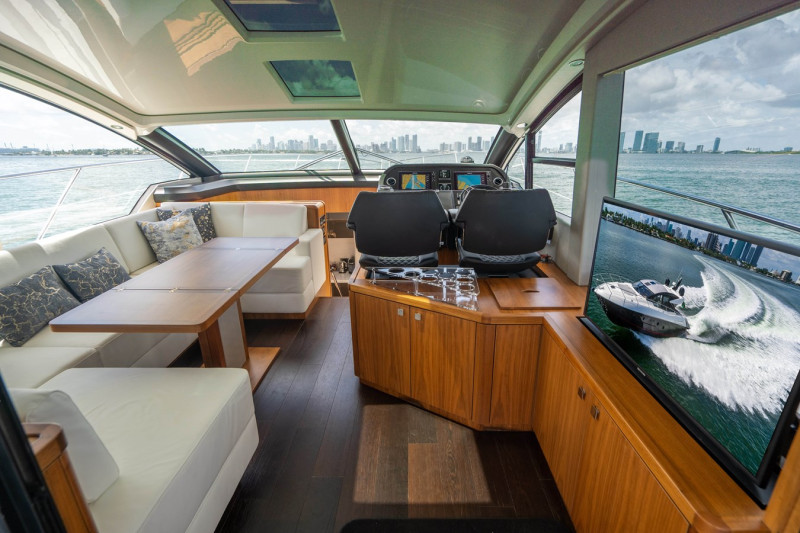 PREDATOR 2019 57' 0" SUNSEEKER