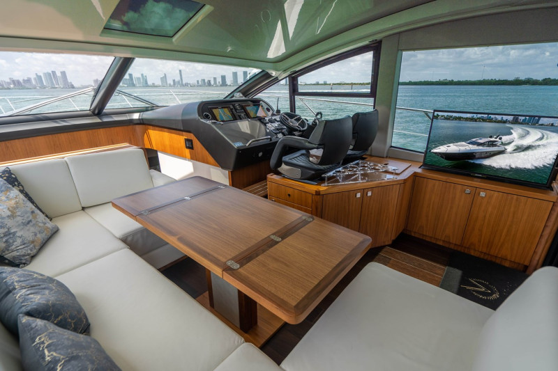 PREDATOR 2019 57' 0" SUNSEEKER