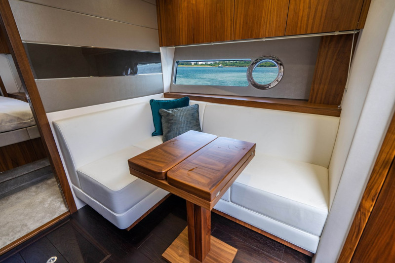 PREDATOR 2019 57' 0" SUNSEEKER