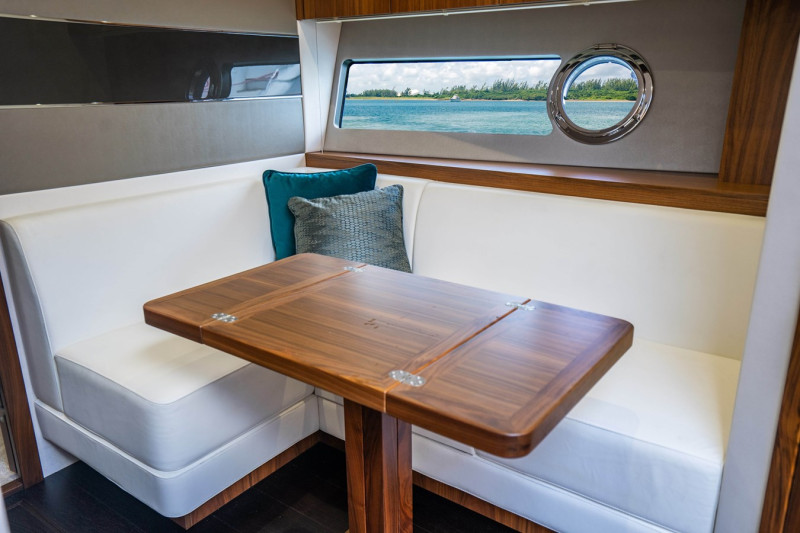 PREDATOR 2019 57' 0" SUNSEEKER