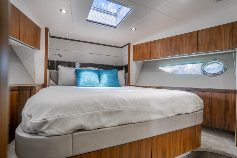 PREDATOR 2019 57' 0" SUNSEEKER