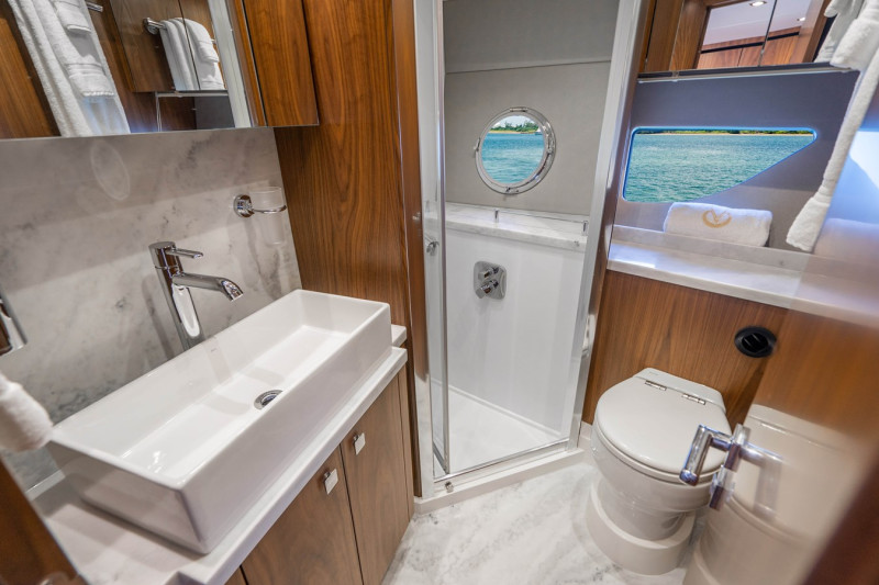 PREDATOR 2019 57' 0" SUNSEEKER