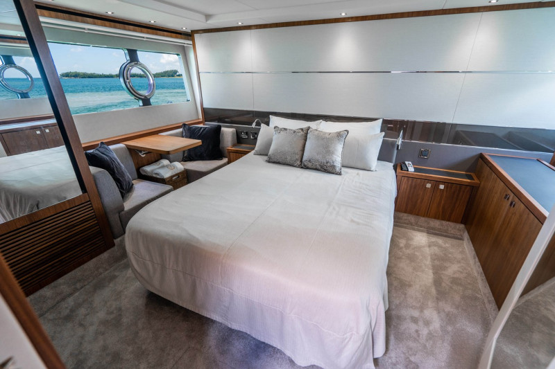 PREDATOR 2019 57' 0" SUNSEEKER