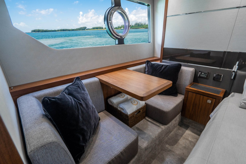 PREDATOR 2019 57' 0" SUNSEEKER