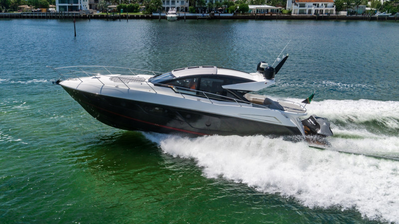 PREDATOR 2019 57' 0" SUNSEEKER