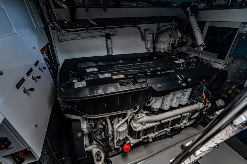 PREDATOR 2019 57' 0" SUNSEEKER