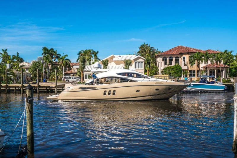 PREDATOR 2010 52' 0" SUNSEEKER
