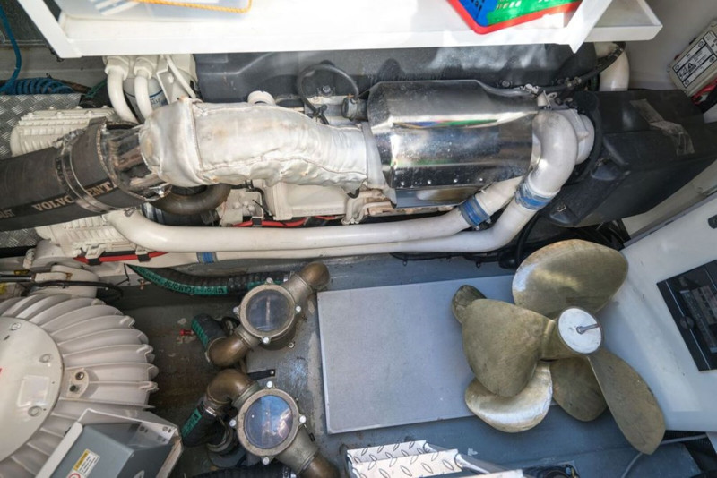 PREDATOR 2010 52' 0" SUNSEEKER