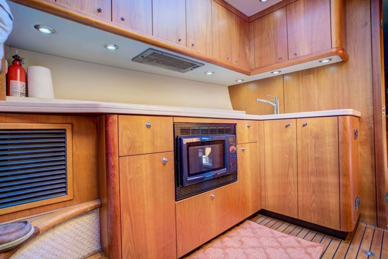 PREDATOR 2010 52' 0" SUNSEEKER