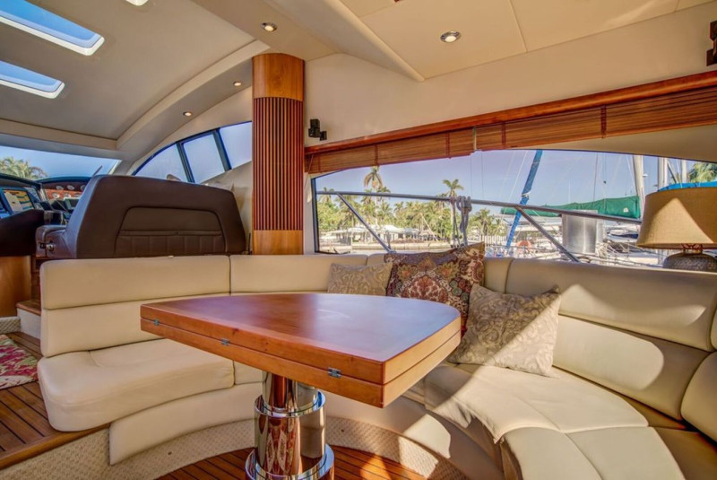 PREDATOR 2010 52' 0" SUNSEEKER