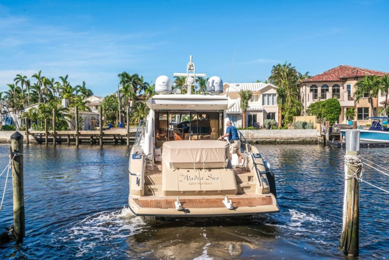 PREDATOR 2010 52' 0" SUNSEEKER